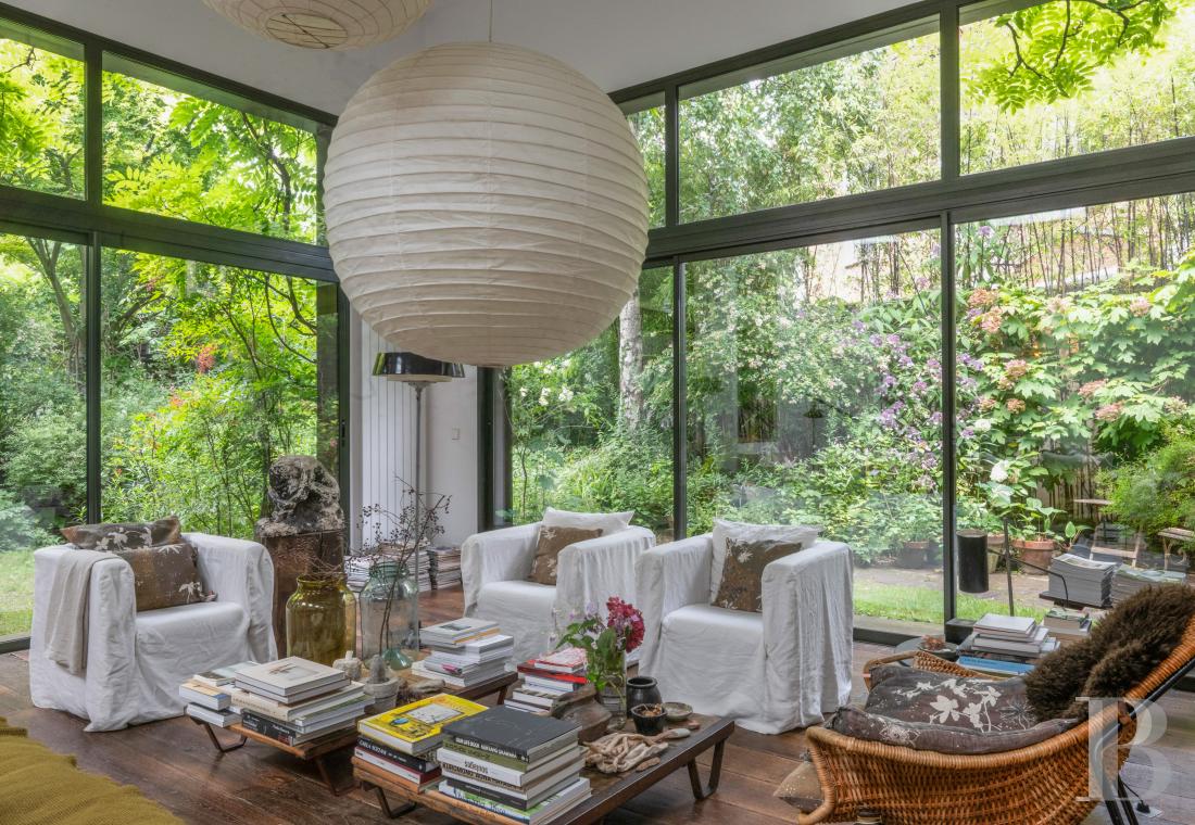 residences & character houses for sale - paris - À Meudon, dans une voie privée proche de la gare, une maison d'architecte  et sa dépendance, dans un jardin extraordinaire